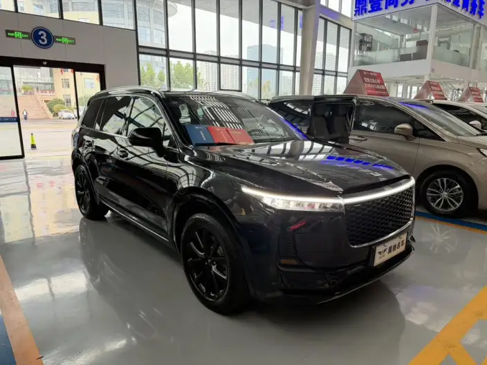 Li Auto ONE 2021 Model Extended Range 6 seat Edition – фото 3
