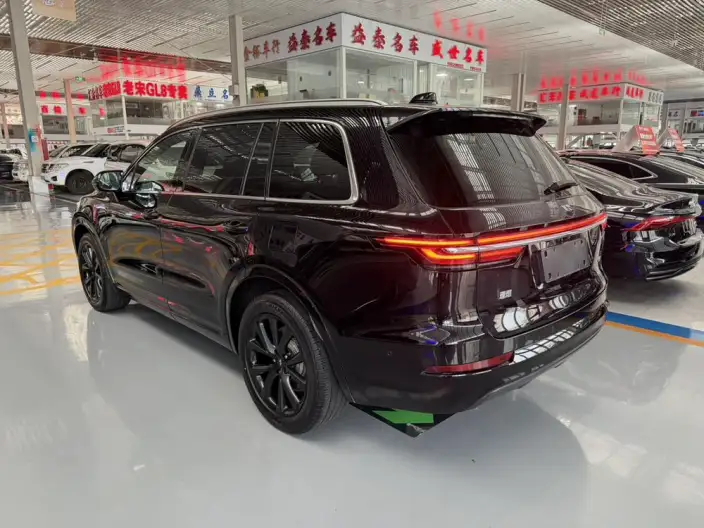 Li Auto ONE 2021 Model Extended Range 6 seat Edition – фото 4