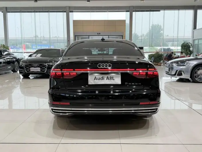 Audi A8 2023 Model A8L 55 TFSI quattro Flagship Model – фото 3
