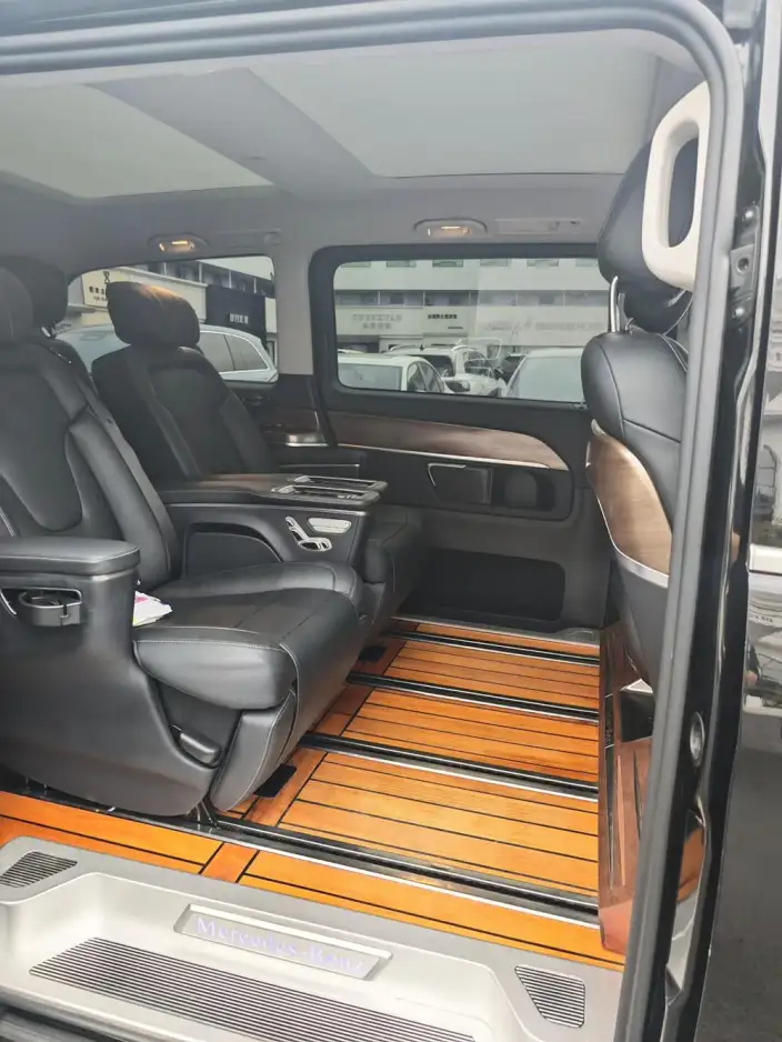 Mercedes-Benz V-Class 2021 Model V 260 Pilot Edition – фото 6