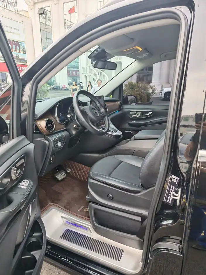 Mercedes-Benz V-Class 2021 Model V 260 Pilot Edition – фото 8