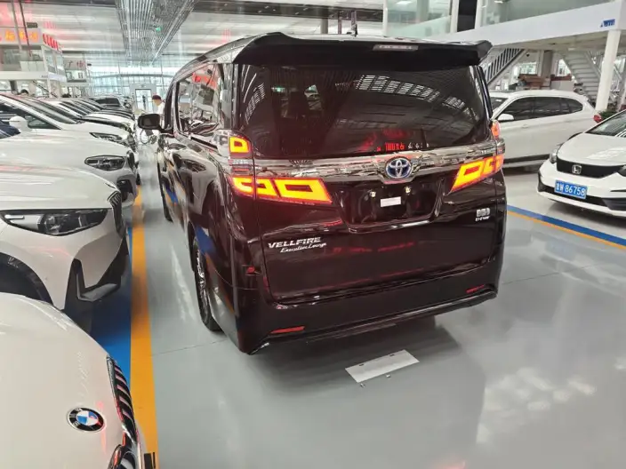 Vellfire 2020 Model Hybrid 2.5L HV Premium Edition – фото 2