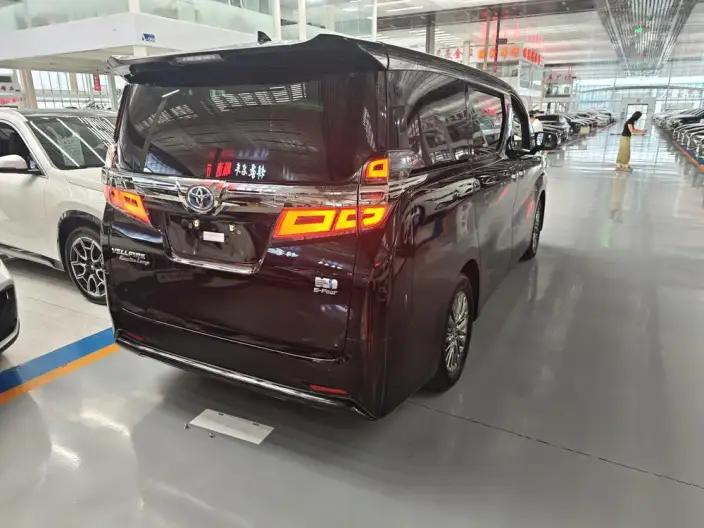 Vellfire 2020 Model Hybrid 2.5L HV Premium Edition – фото 3