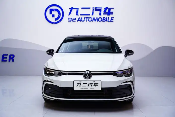 Volkswagen Golf 2021 Model 280TSI DSG R-Line – фото 2