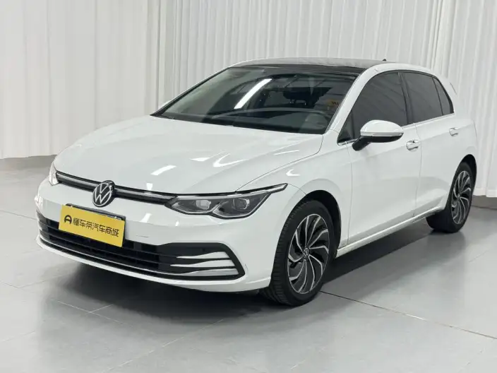 Volkswagen Golf 2023 Model 280TSI DSG Pro – фото 1