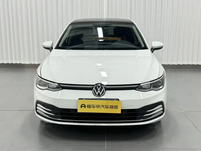 Volkswagen Golf 2023 Model 280TSI DSG Pro – фото 2