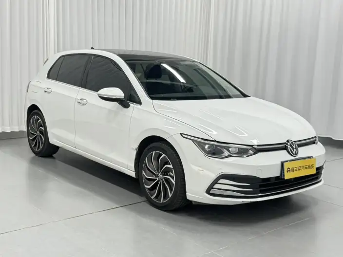 Volkswagen Golf 2023 Model 280TSI DSG Pro – фото 3