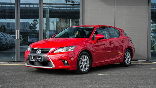 Lexus CT 2014 200h Comfort Monochrome – фото 1