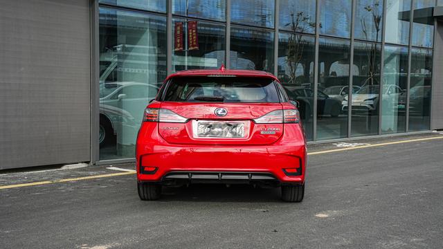 Lexus CT 2014 200h Comfort Monochrome – фото 5