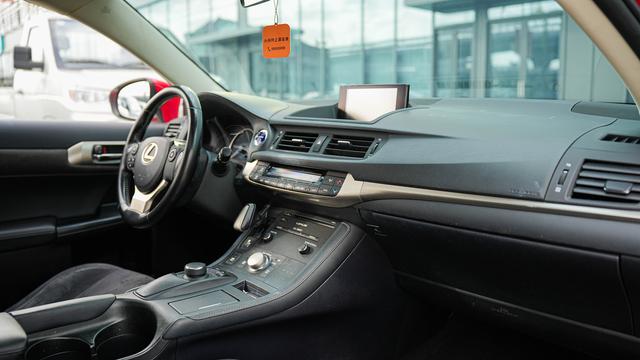 Lexus CT 2014 200h Comfort Monochrome – фото 10