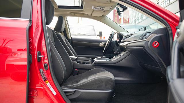 Lexus CT 2014 200h Comfort Monochrome – фото 11