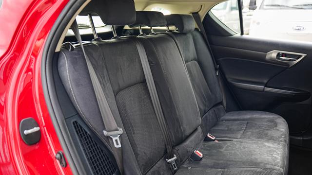 Lexus CT 2014 200h Comfort Monochrome – фото 15