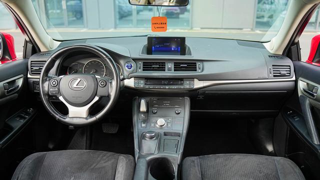 Lexus CT 2014 200h Comfort Monochrome – фото 16