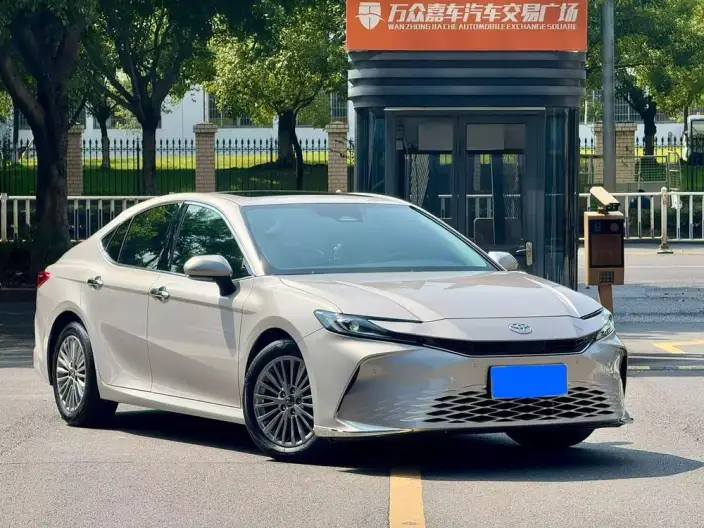 Toyota Camry 2024 Model 2.0GVP Deluxe Edition – фото 3