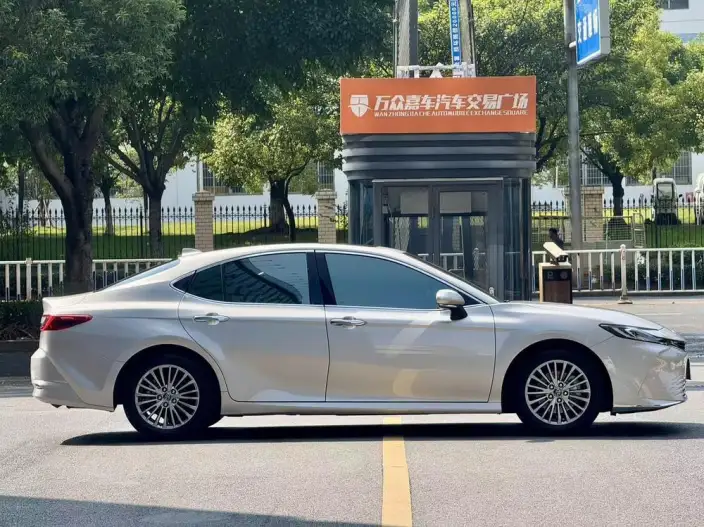 Toyota Camry 2024 Model 2.0GVP Deluxe Edition – фото 6