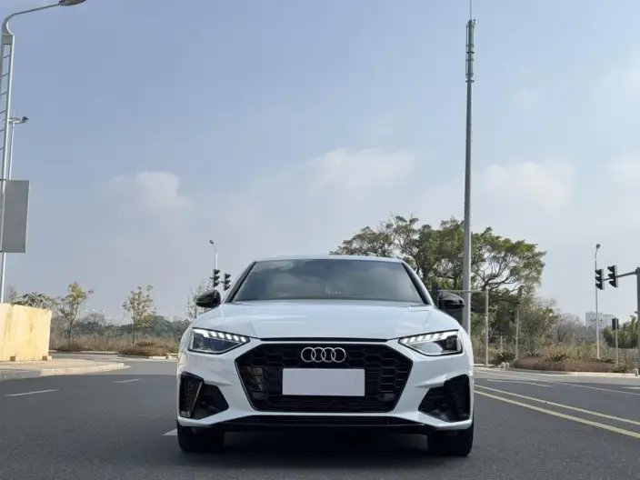 Audi A4 L 2023 Model 40 TFSI Luxury Dynamic Model – фото 2