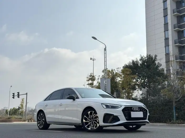 Audi A4 L 2023 Model 40 TFSI Luxury Dynamic Model – фото 3