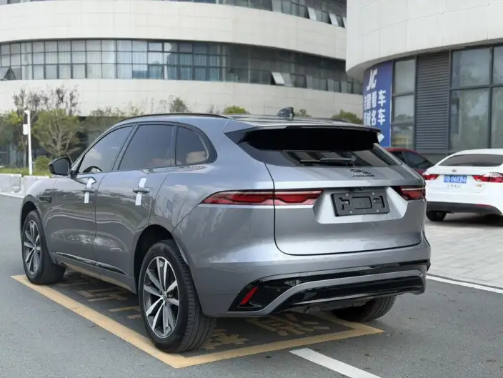 Jaguar F-PACE 2024 Model P250 R-Dynamic SE