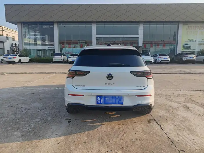 Volkswagen Golf 2025 Model Facelift 300TSI R-Line – фото 3