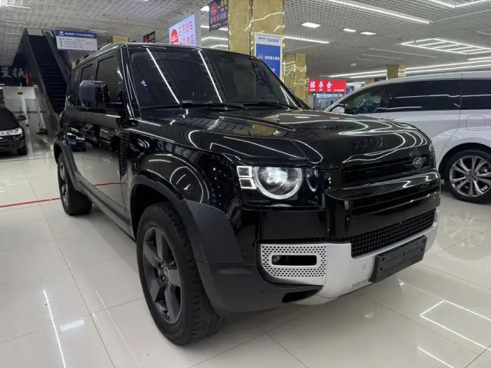 Land Rover Defender 2022 Model 110 P400 X-Dynamic HSE – фото 3