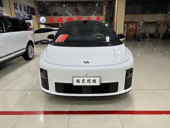 Li Auto i6 2025 Model 4WD Standard Edition – фото 2