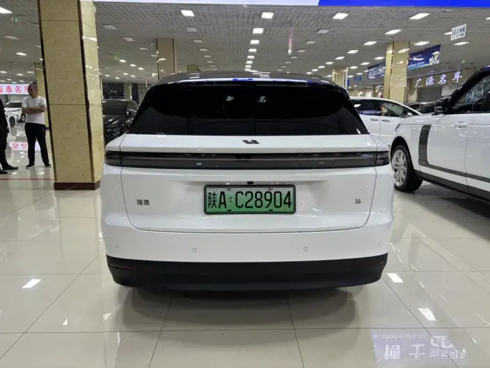 Li Auto i6 2025 Model 4WD Standard Edition – фото 5