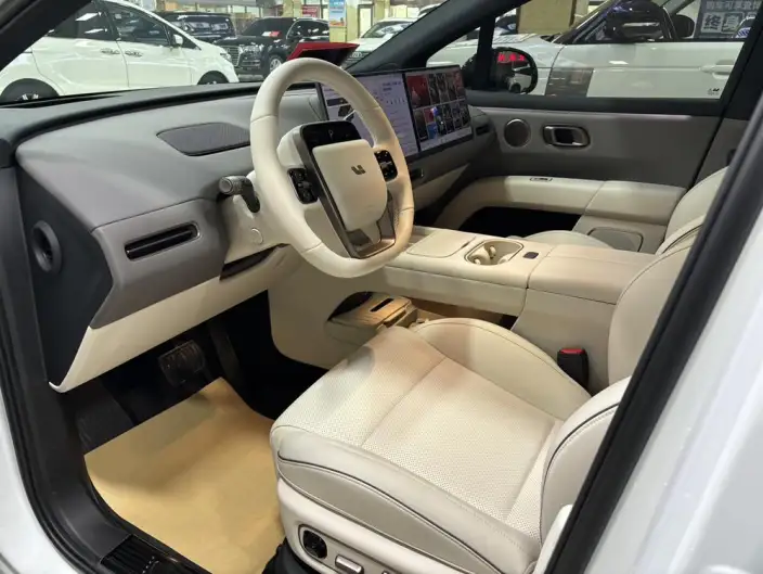 Li Auto i6 2025 Model 4WD Standard Edition – фото 8