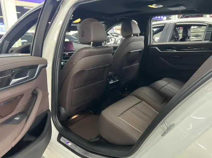 BMW 5 Series 2021 Model Facelift 525Li M Sports Set – фото 9