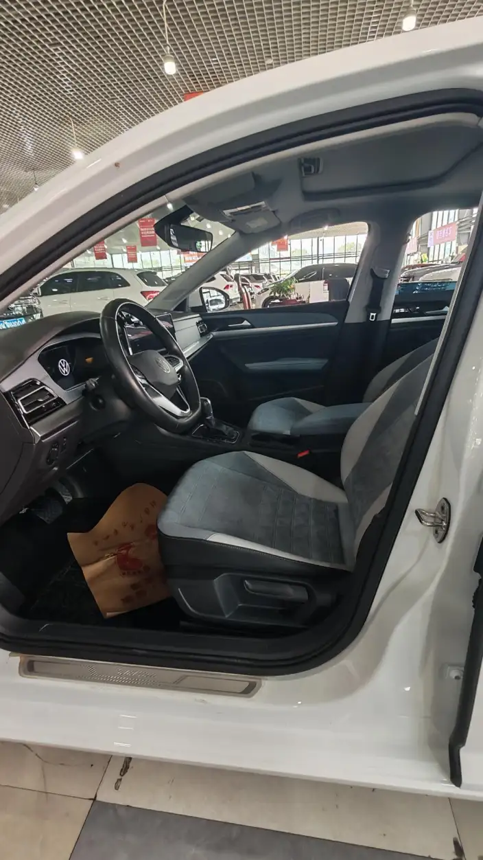 Volkswagen Lavida 2023 Model 300TSI DSG Manyi Edition – фото 6