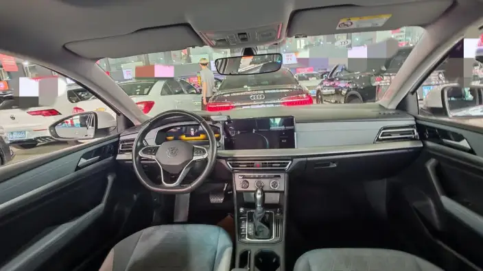 Volkswagen Lavida 2023 Model 300TSI DSG Manyi Edition – фото 9