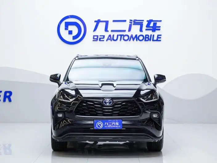 Toyota Highlander 2023 Model Hybrid 2.5L 4WD Premium Edition 7 seat – фото 2