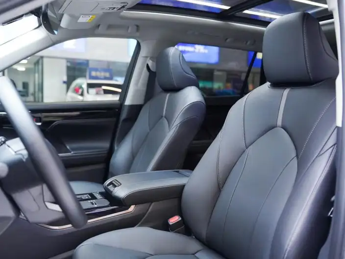 Toyota Highlander 2023 Model Hybrid 2.5L 4WD Premium Edition 7 seat – фото 9