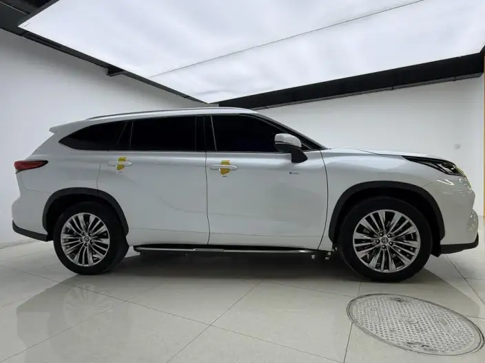 Toyota Highlander 2024 Model Hybrid 2.5L 4WD Supreme Edition 7 seat – фото 8