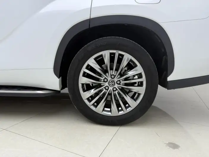 Toyota Highlander 2024 Model Hybrid 2.5L 4WD Supreme Edition 7 seat – фото 9