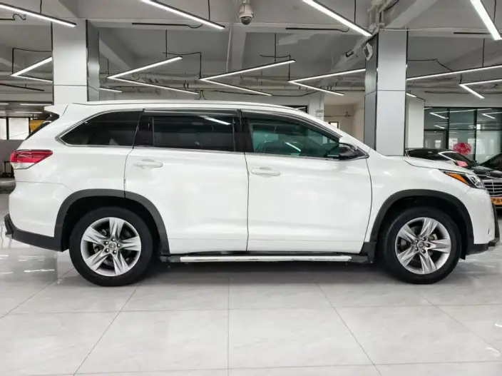 Toyota Highlander 2021 Model 2.0T 4WD Deluxe Edition 7 seat – фото 7