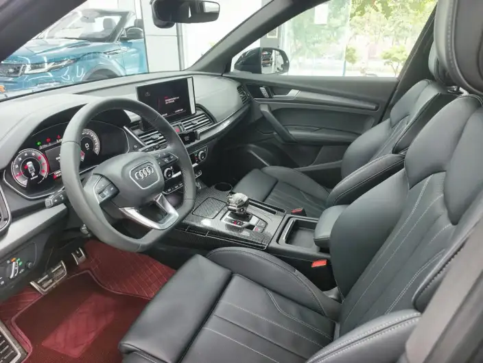 Audi Q5L 2025 Model quattro 45th Anniversary Collector Edition Edition 40TFSI Luxury Dynamic Model – фото 10