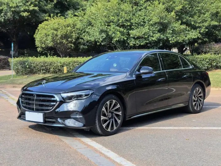 Mercedes-Benz E-Class 2024 Model E 300 L Luxury Model sedan – фото 1