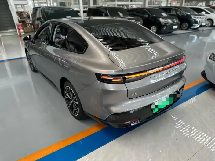 Leapmotor B01 2027 Model 670 Yuexiang Edition – фото 4