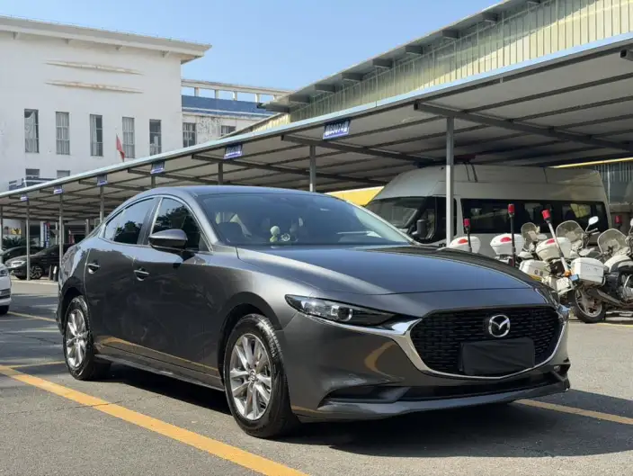 Mazda3 Axela 2021 Model 2.0L Automatic Zhi Engine Edition – фото 3