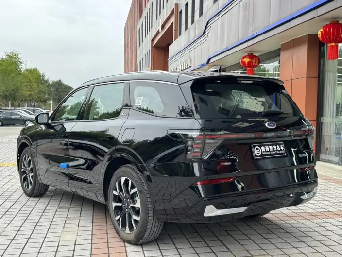 Ford Edge 2025 Model Ford Edge L 2.0T EcoBoost E Hybrid 4WD VII seat Supreme Model – фото 4