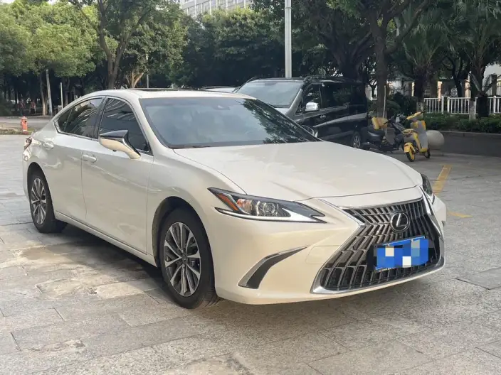 Lexus ES 2024 Model 200 Premium – фото 2
