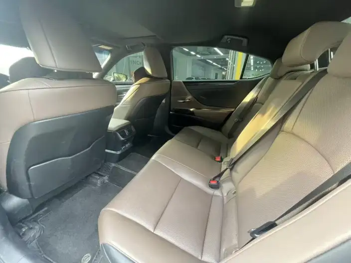 Lexus ES 2024 Model 200 Premium – фото 9