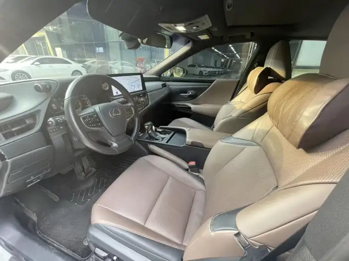 Lexus ES 2024 Model 200 Premium – фото 10