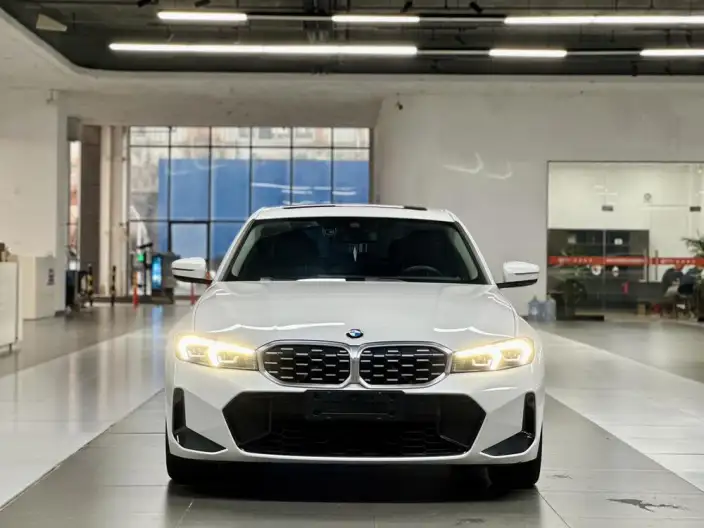 BMW 3 Series 2023 Model 325Li M Sports Set – фото 2