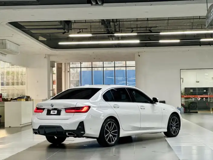 BMW 3 Series 2023 Model 325Li M Sports Set – фото 5
