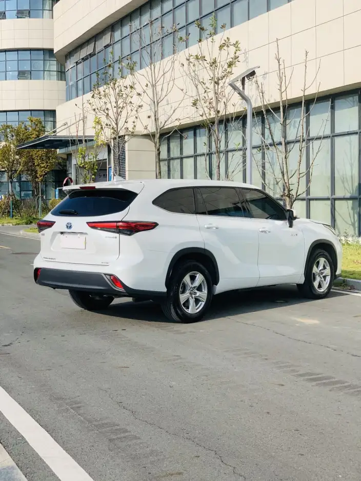 Toyota Highlander 2023 Model Hybrid 2.5L 4WD Elite Edition 7 seat – фото 7