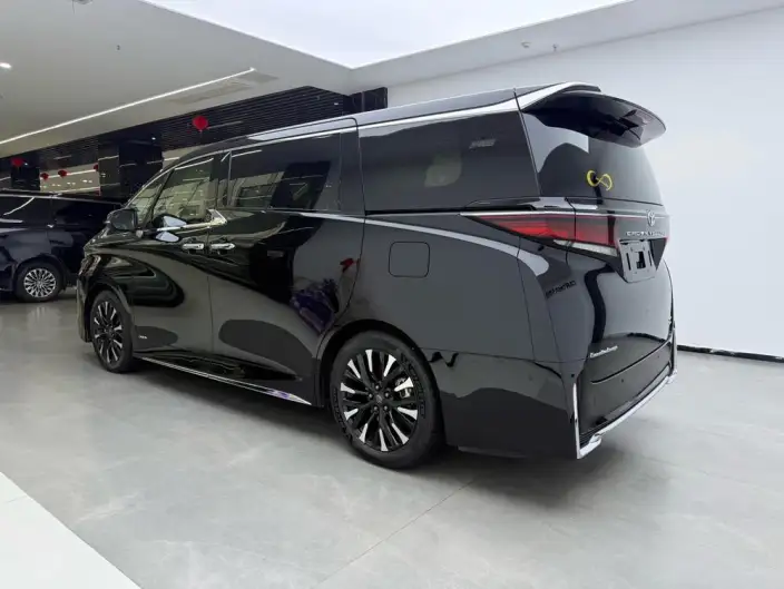 Vellfire 2024 Model 2.5L Automatic 4WD 7 seat Parallel Imported – фото 5
