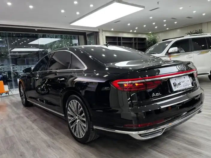 Audi A8 2021 Model A8L 55 TFSI quattro Luxury Model – фото 4