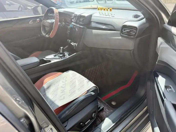 Lynk & Co 02 Hatchback 2022 Model 2.0TD Hatchback Plus – фото 10