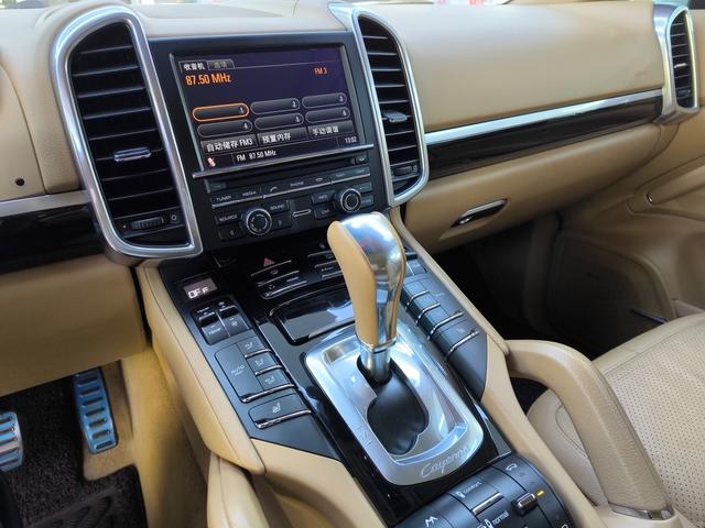 Porsche Cayenne 2011 Cayenne 3.0T – фото 9
